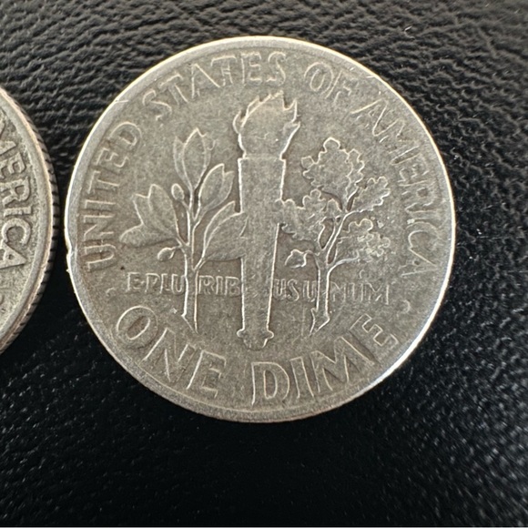 1946 & 1947 Roosevelt Dimes – Lot of 2 | 90% Silver U.S. Coins - Picture 7 of 8